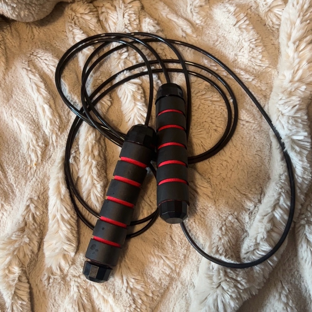 LIKE NEW |’Black and Red Jump Rope